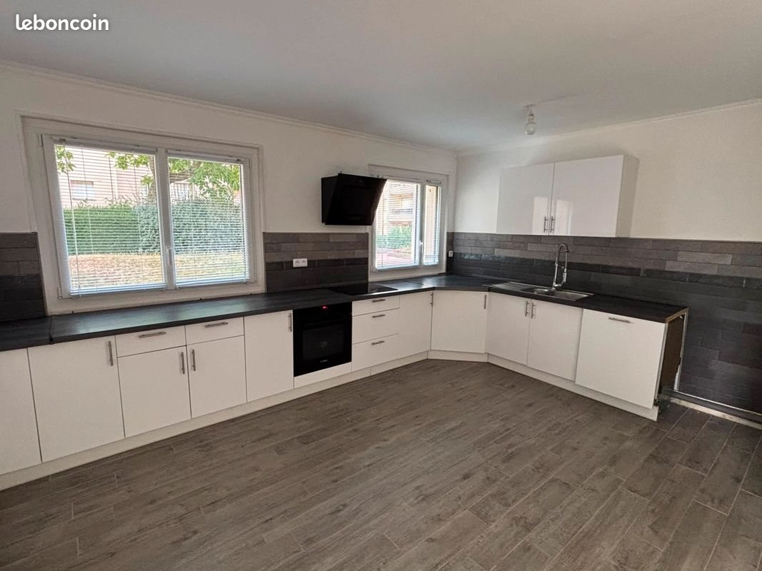 Appartement à vendre, 92m², Montigny-le-Bretonneux
