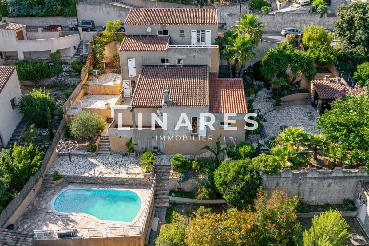Maison à vendre, 242m², Carnoux-en-Provence