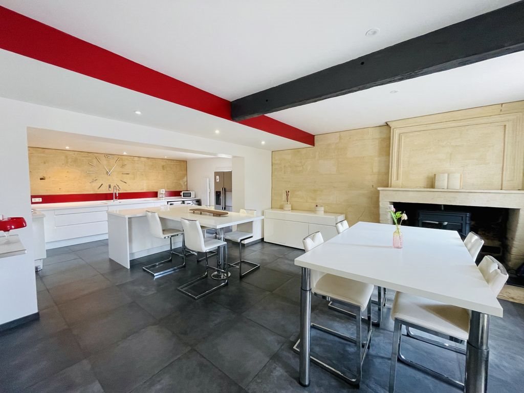 Maison à vendre, 272m², Arveyres