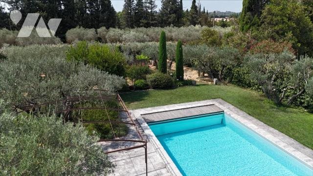 Maison à vendre, 200m², Paradou