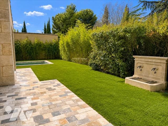 Maison à vendre, 284m², Eygalières