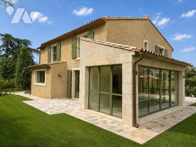 Maison à vendre, 284m², Eygalières