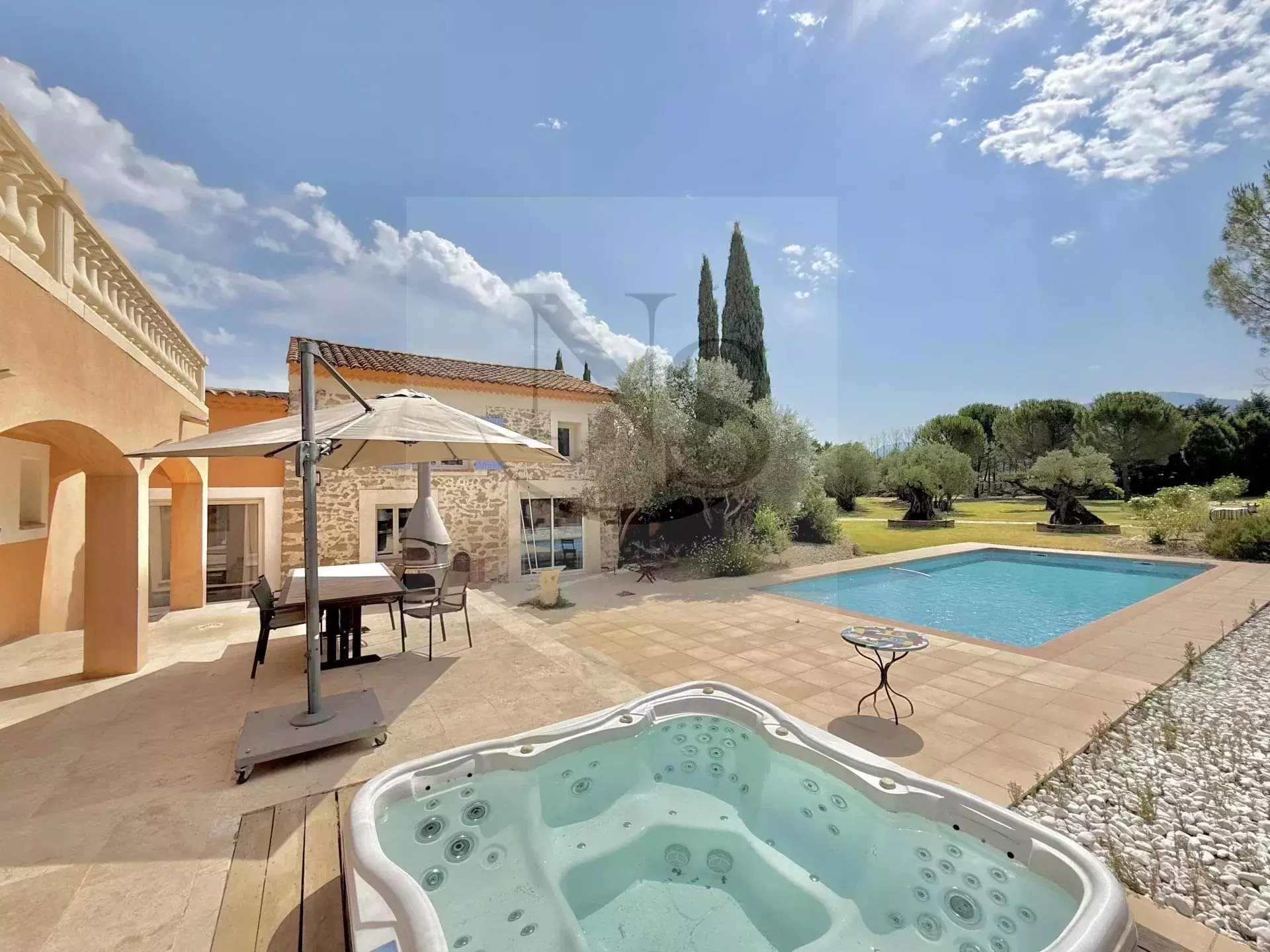 Maison à vendre, 300m², Aix-en-Provence