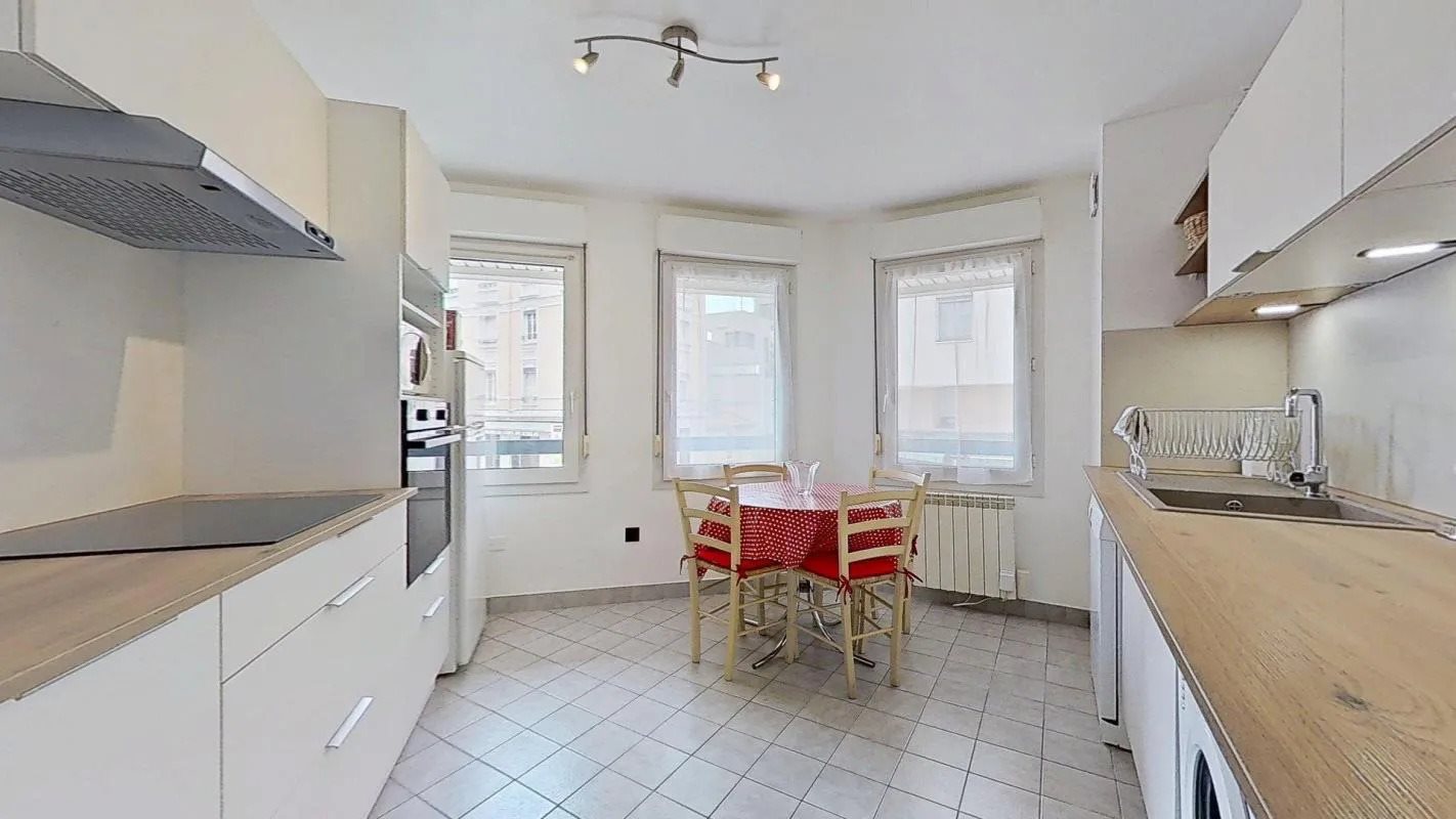 Appartement à louer, 72m², Lyon 8ème
