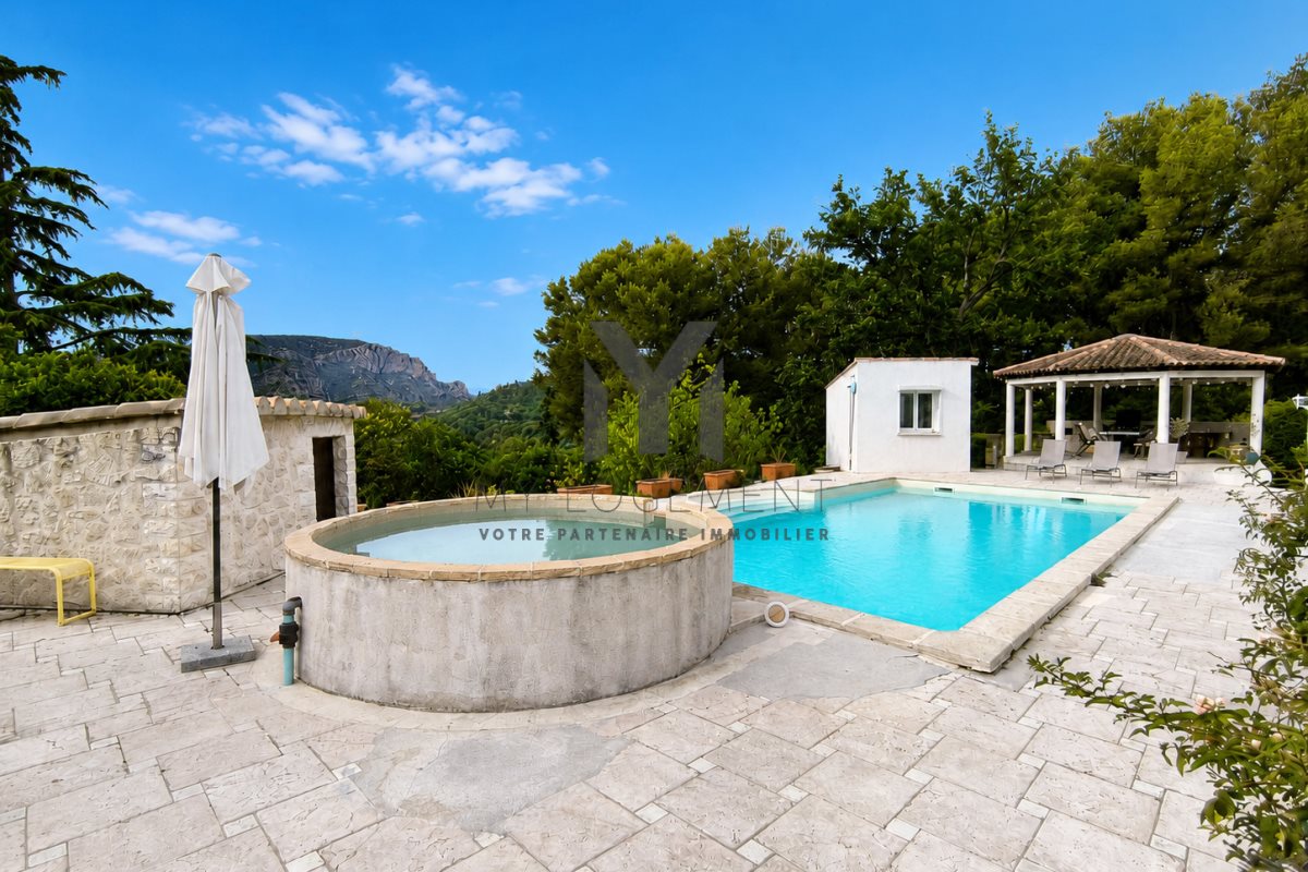 Maison à vendre, 165m², Roquevaire