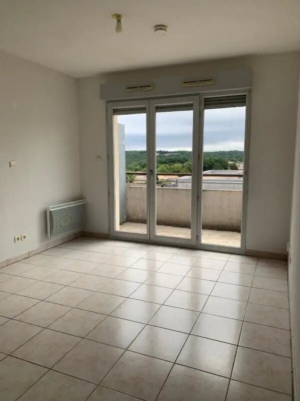 Appartement à louer, 19m², Angoulême