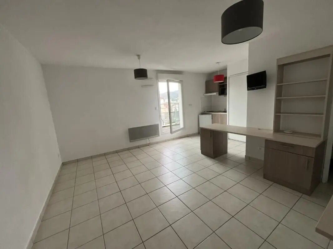 Appartement à louer, 24m², Saint-Étienne