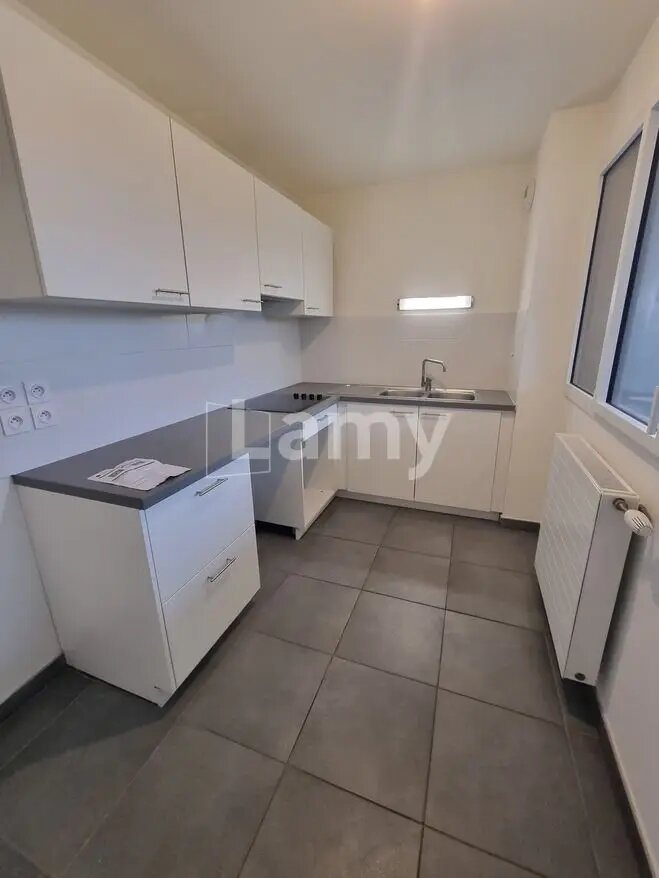 Appartement à louer, 49m², Vénissieux