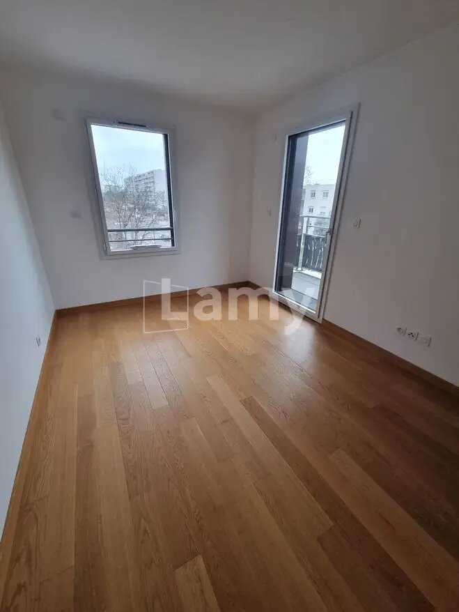 Appartement à louer, 75m², Vénissieux