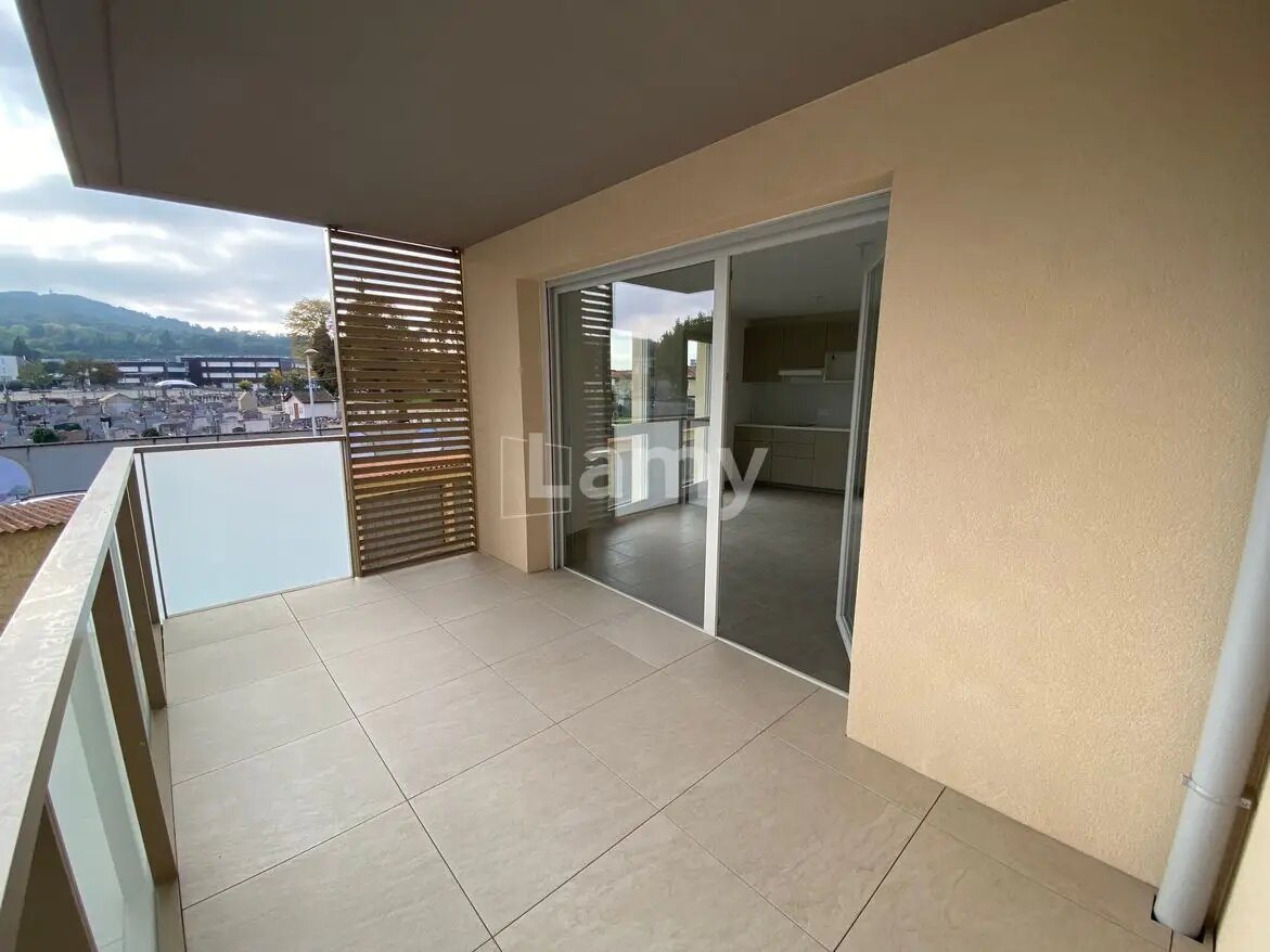 Appartement à louer, 63m², La Verpillière