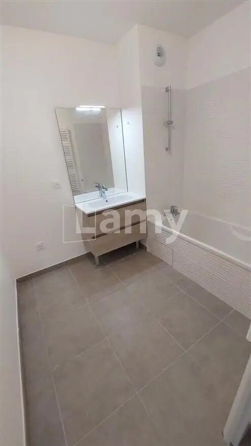 Appartement à louer, 63m², La Verpillière