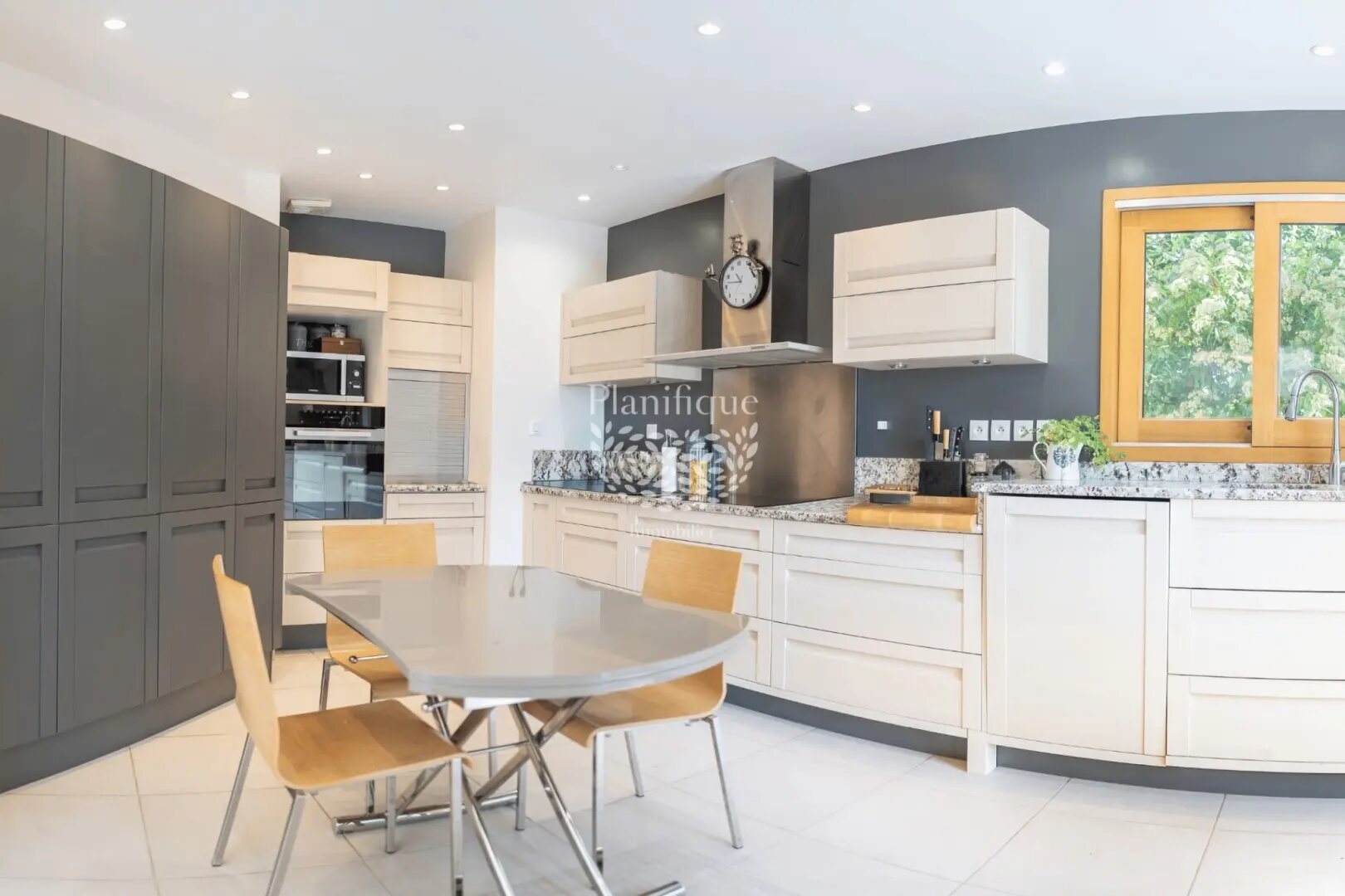 Maison à vendre, 186m², Divonne-les-Bains