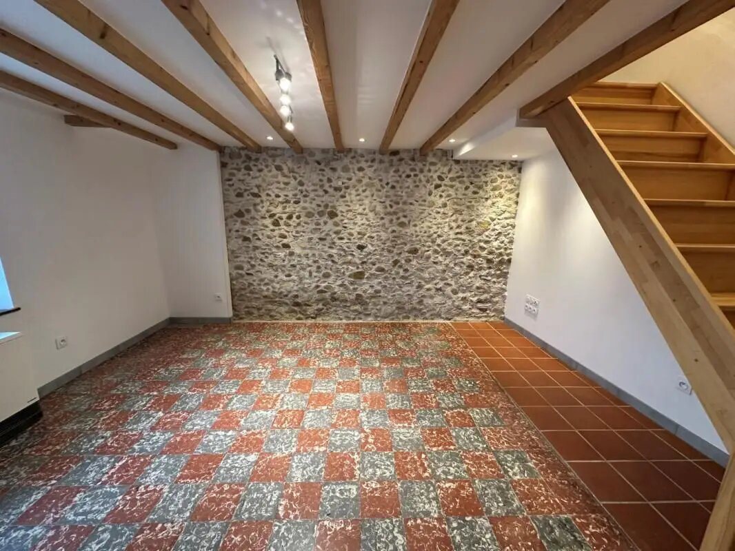 Maison à louer, 56m², Saïx