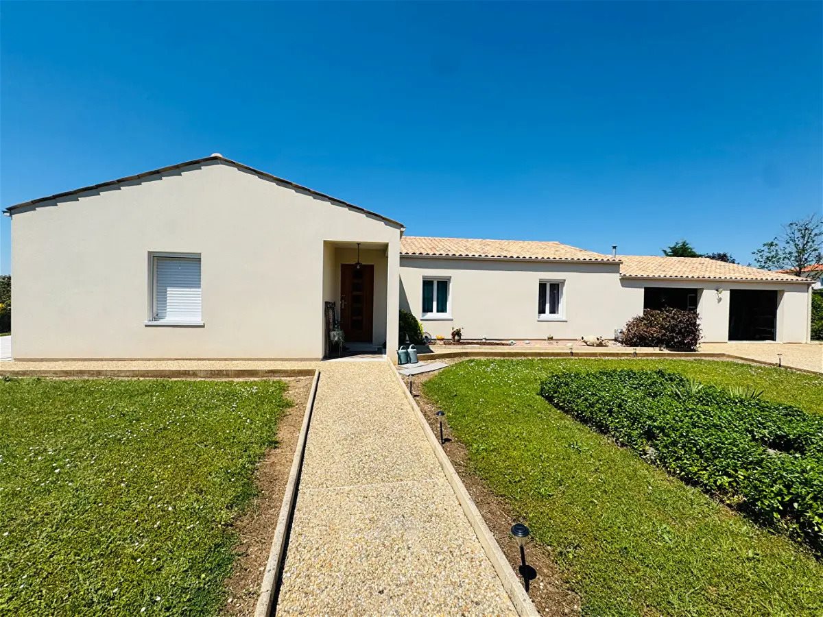 Maison à vendre, 126m², Meursac