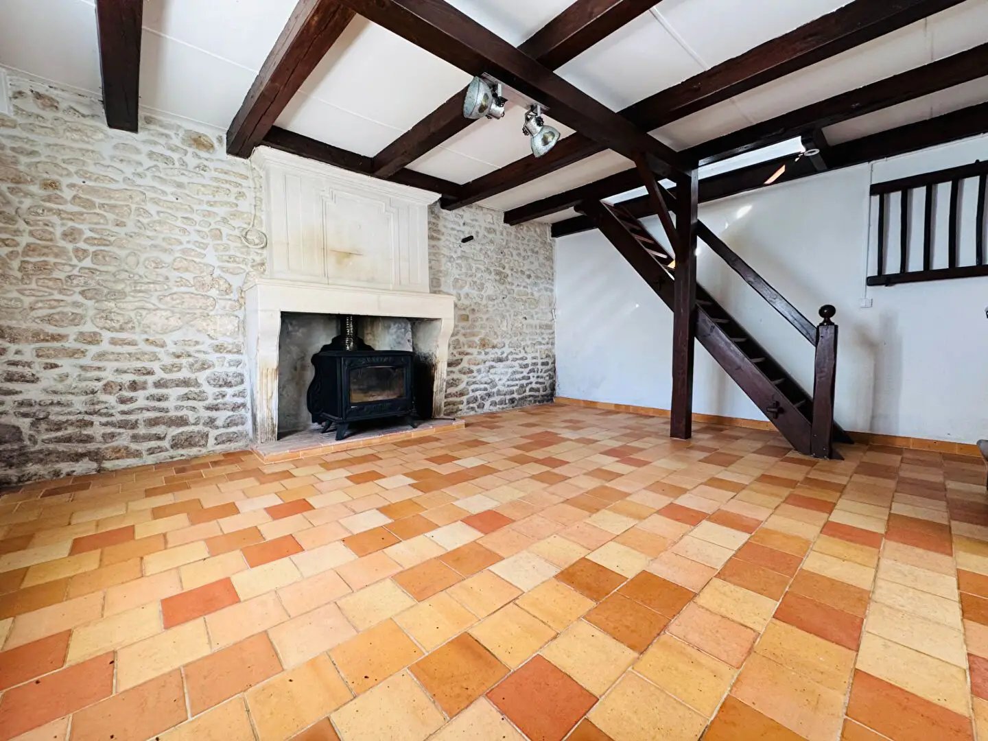 Maison à vendre, 70m², Saint-Romain-de-Benet