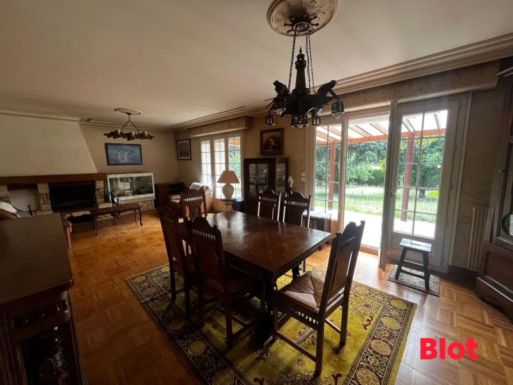 Maison à vendre, 137m², Vern-sur-Seiche