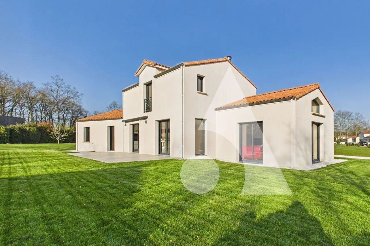 Maison à vendre, 143m², Nesmy