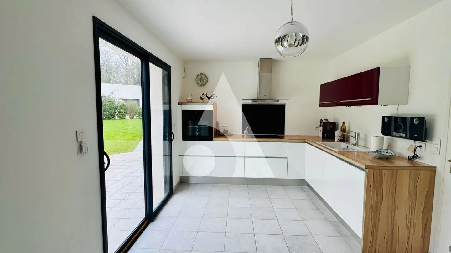 Maison à vendre, 143m², Nesmy
