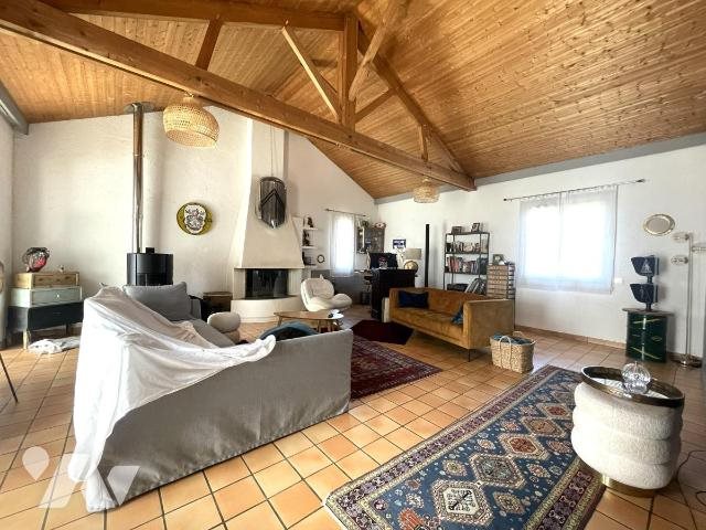 Maison à vendre, 160m², Saint-Léger-les-Vignes