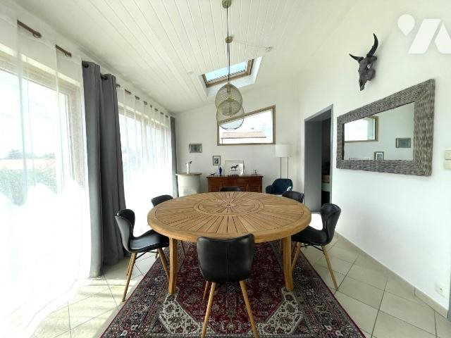 Maison à vendre, 160m², Saint-Léger-les-Vignes
