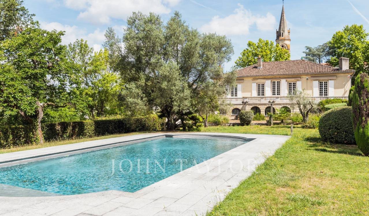 Maison à louer, 387m², Cenon