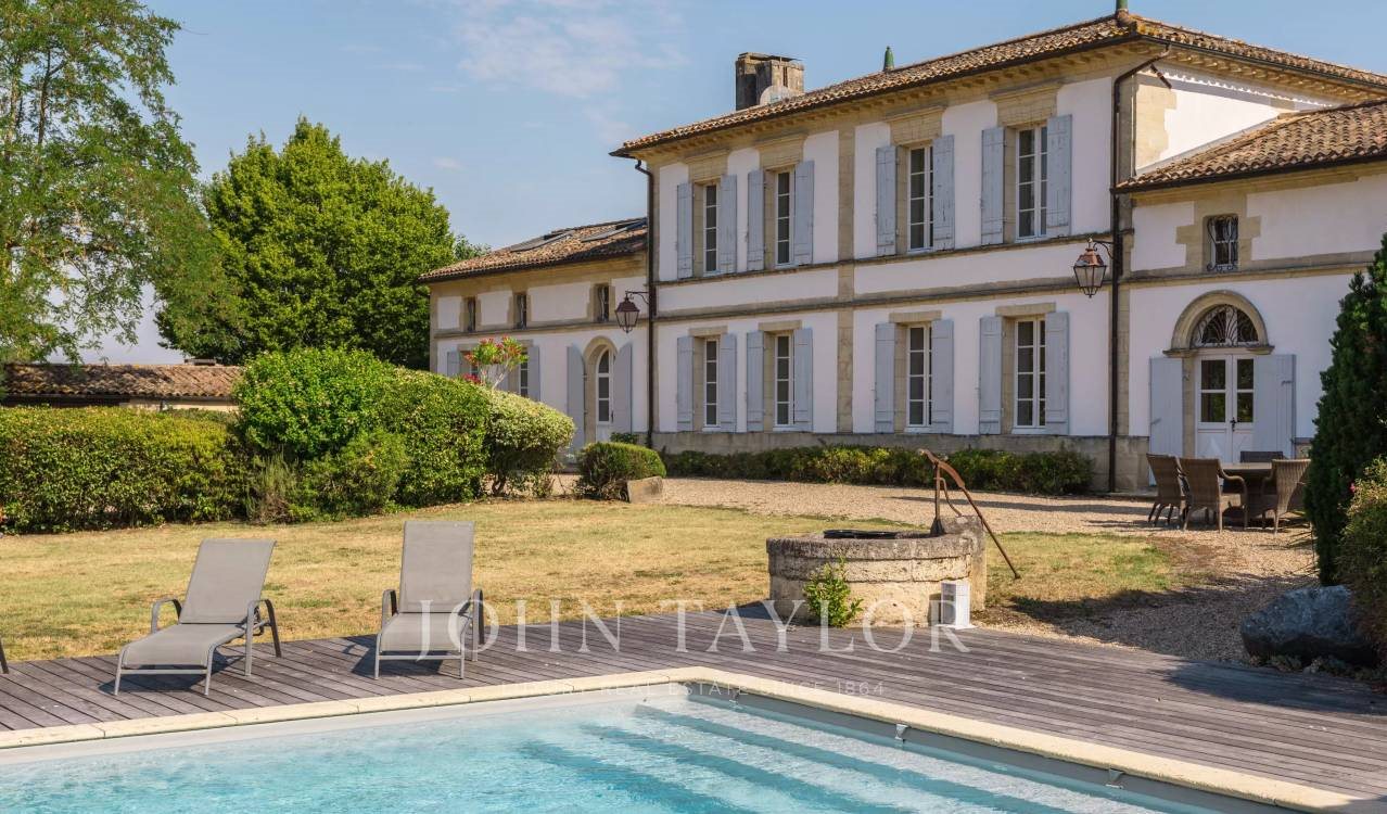 Maison à vendre, 900m², Saint-André-de-Cubzac