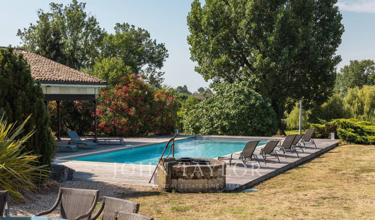 Maison à vendre, 900m², Saint-André-de-Cubzac