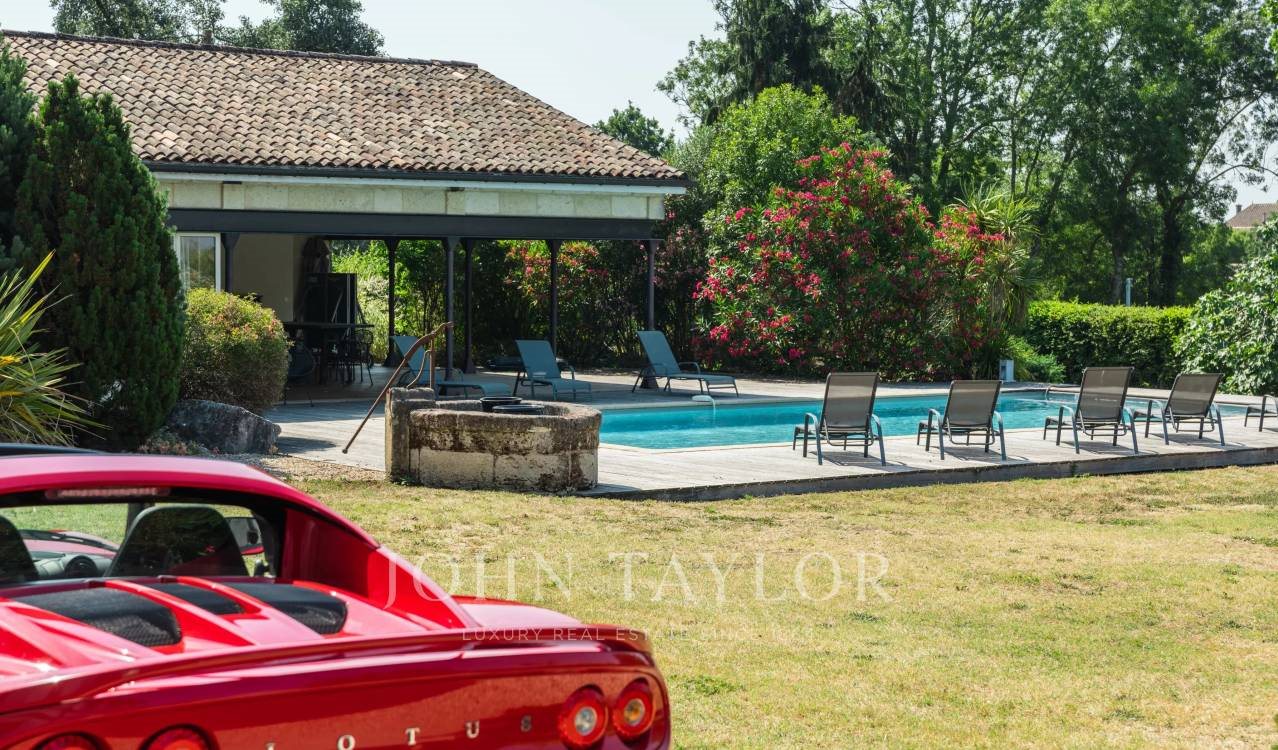 Maison à vendre, 900m², Saint-André-de-Cubzac