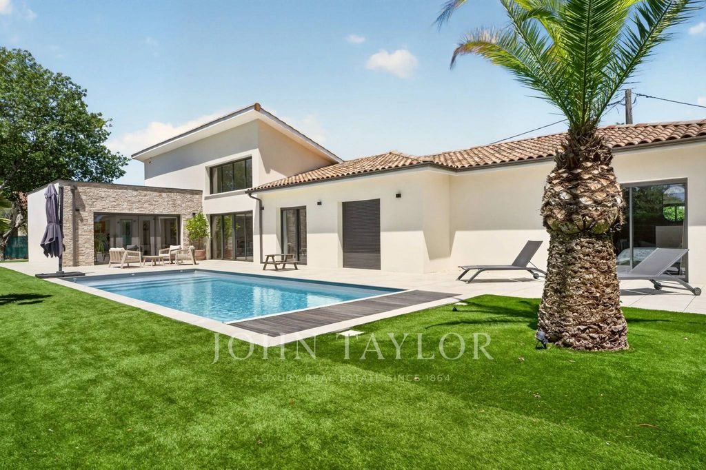 Maison à louer, 207m², Le Taillan-Médoc