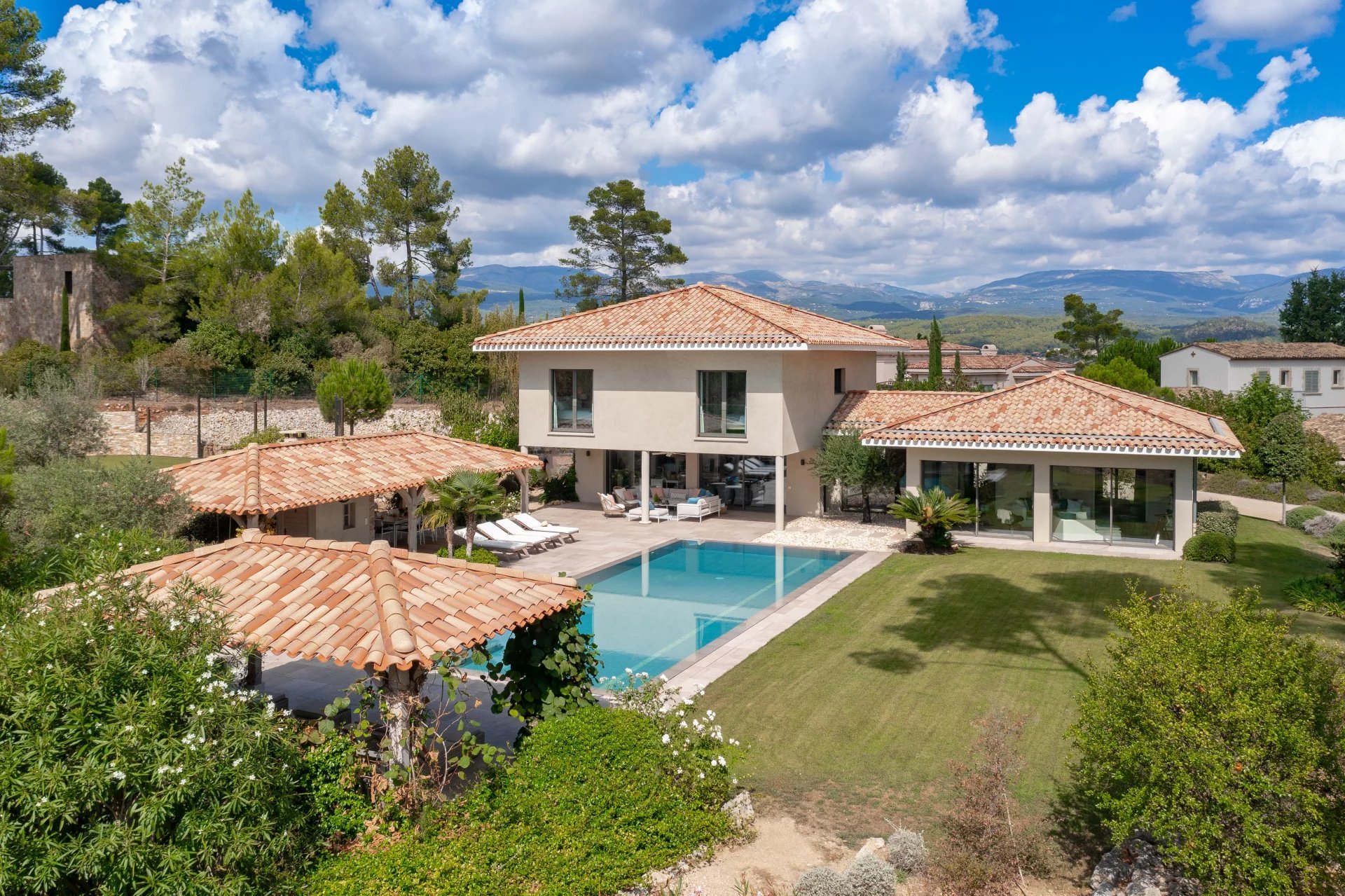 Maison à vendre, 250m², Tourrettes