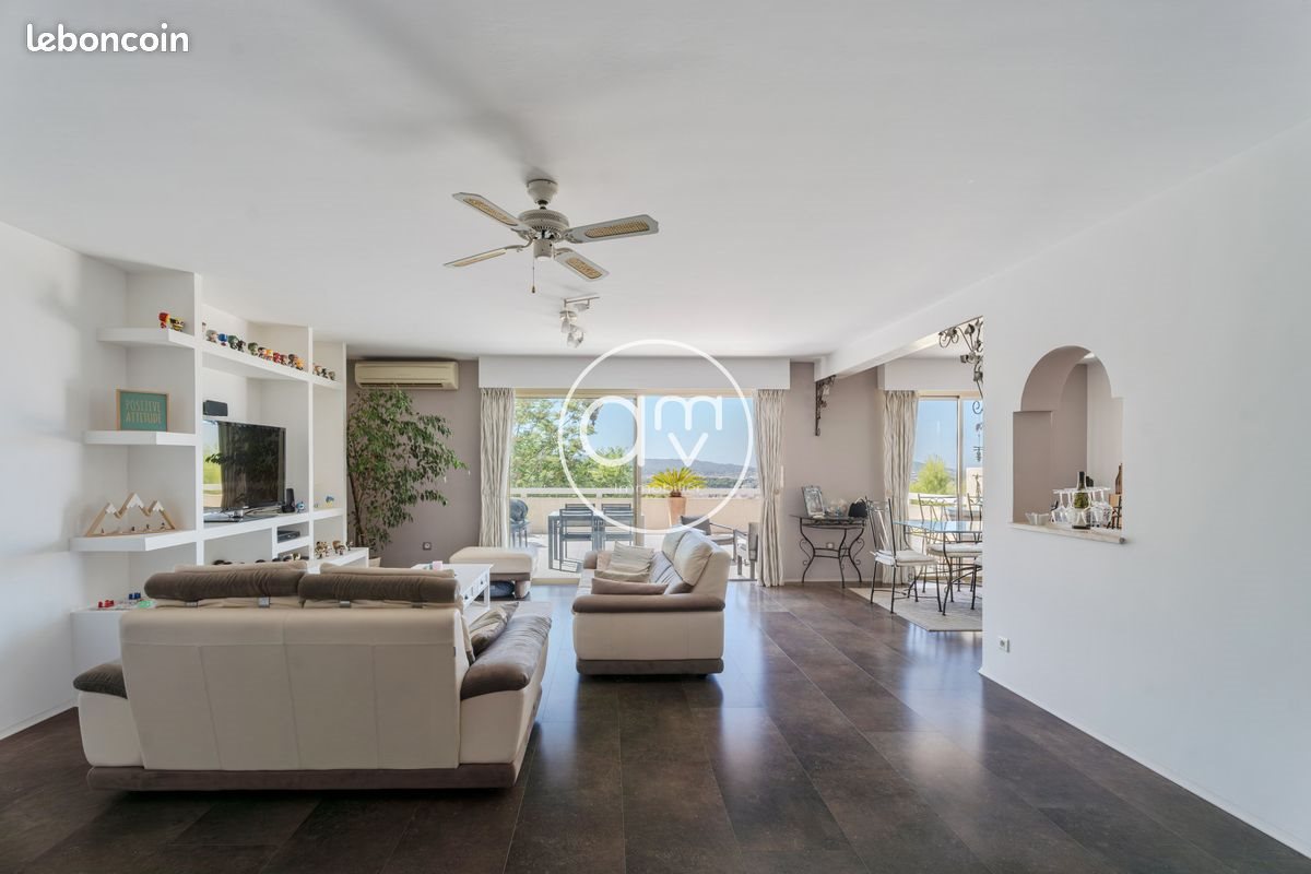 Appartement à vendre, 196m², Le Revest-les-Eaux