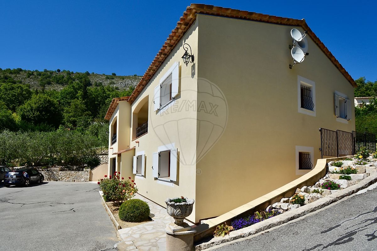 Maison à vendre, 182m², Coursegoules