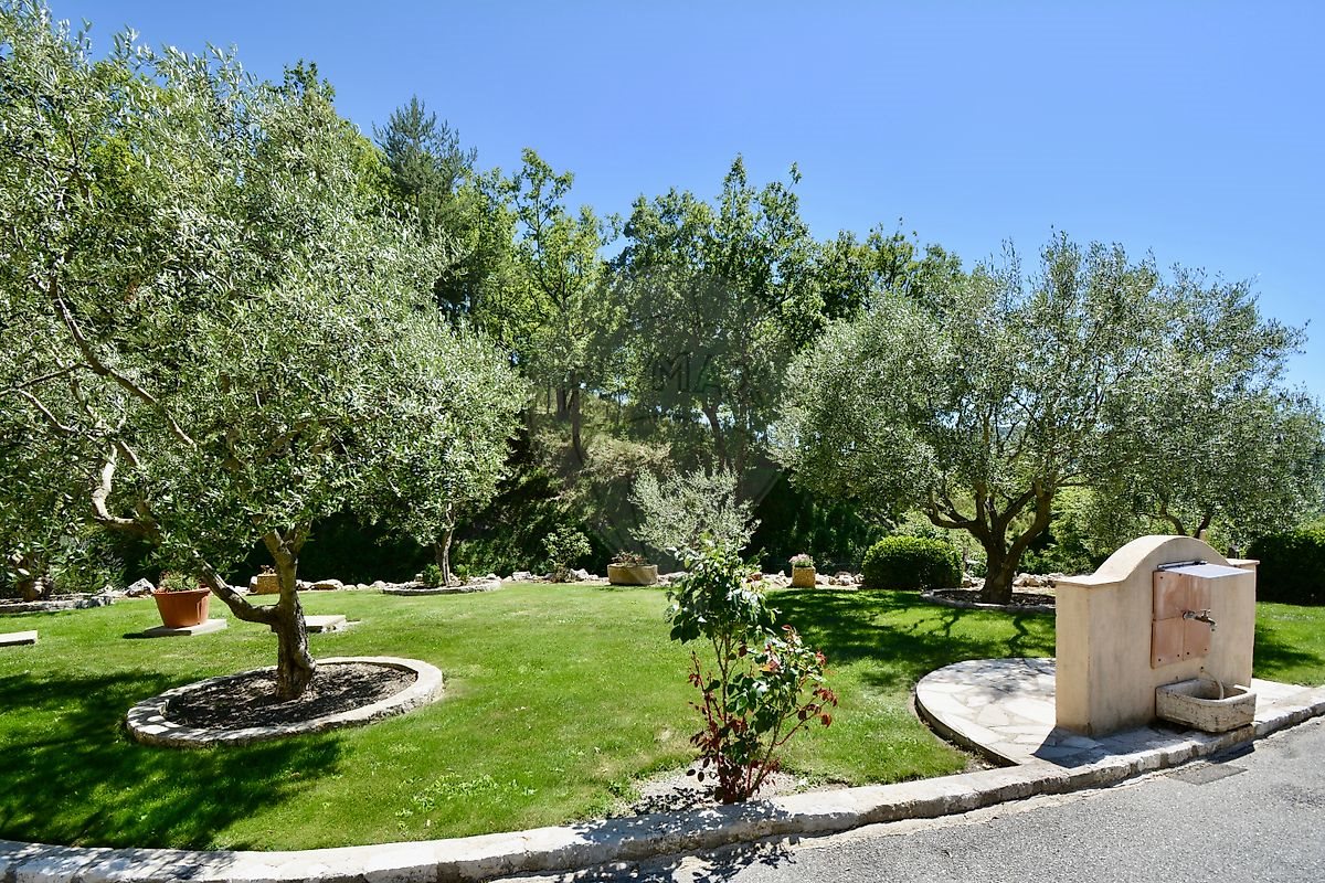 Maison à vendre, 182m², Coursegoules