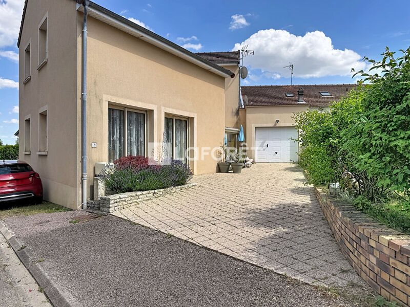 Maison à vendre, 159m², Is-en-Bassigny
