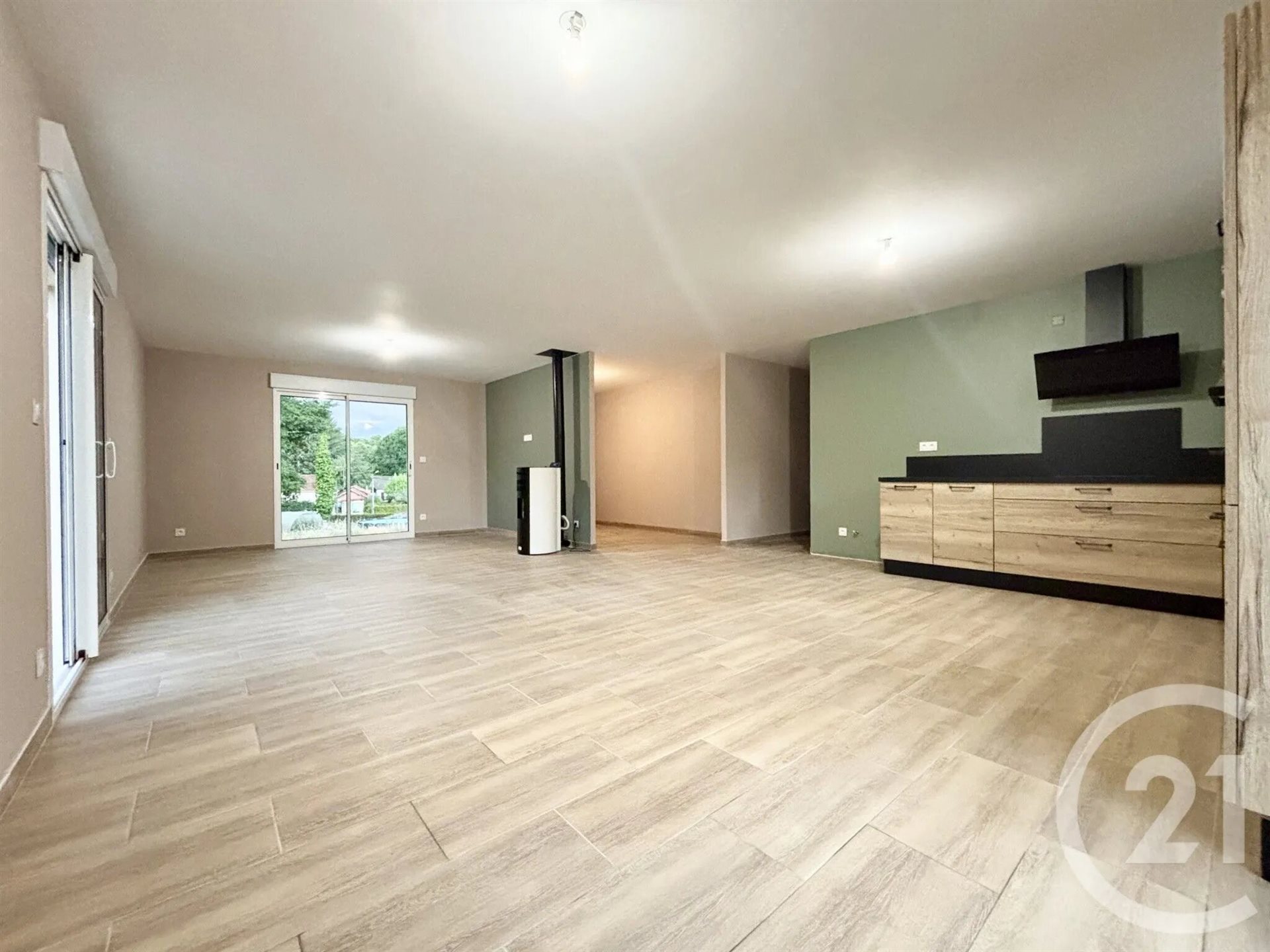 Maison à vendre, 118m², Peyrilhac