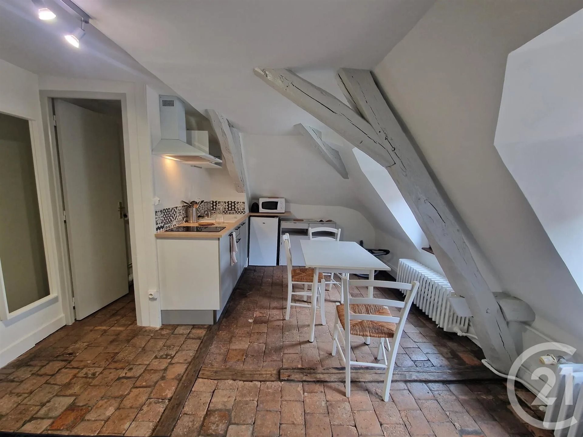 Appartement à louer, 17m², Moulins