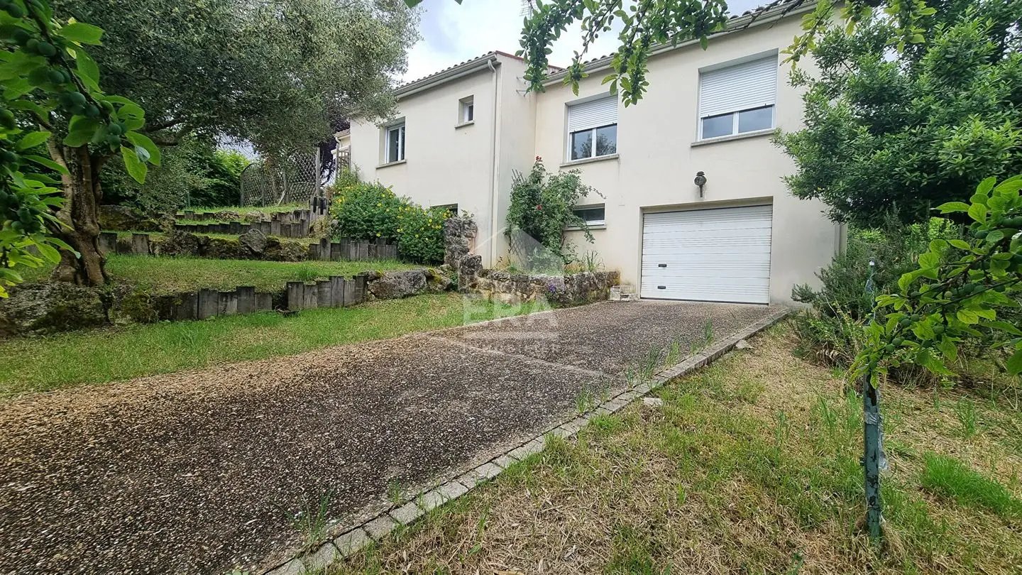 Maison à vendre, 123m², Saintes