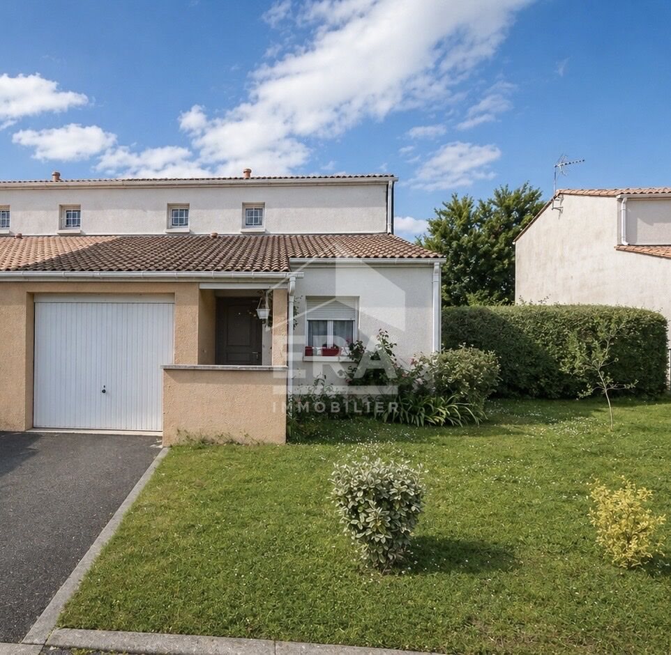 Maison à vendre, 82m², Saintes