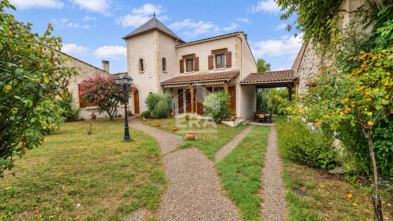 Maison à vendre, 218m², Bussac-sur-Charente