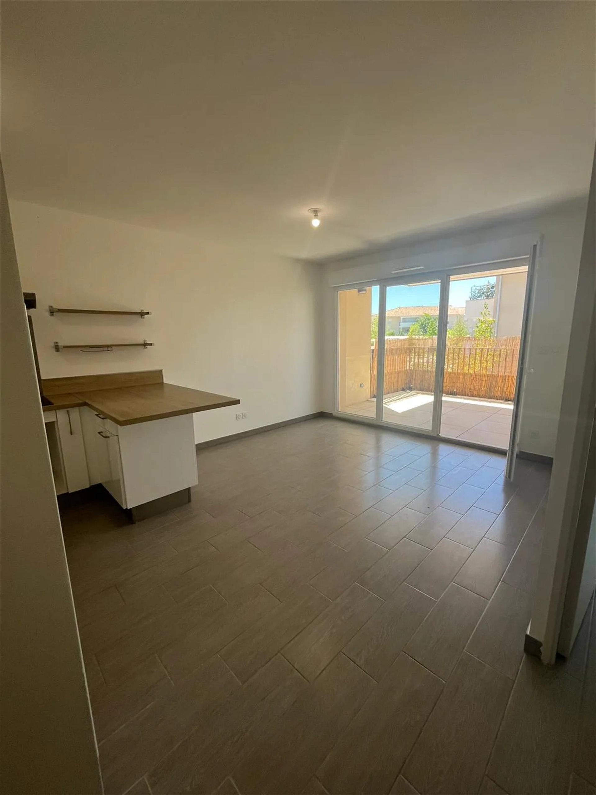 Appartement à louer, 40m², Le Puy-Sainte-Réparade