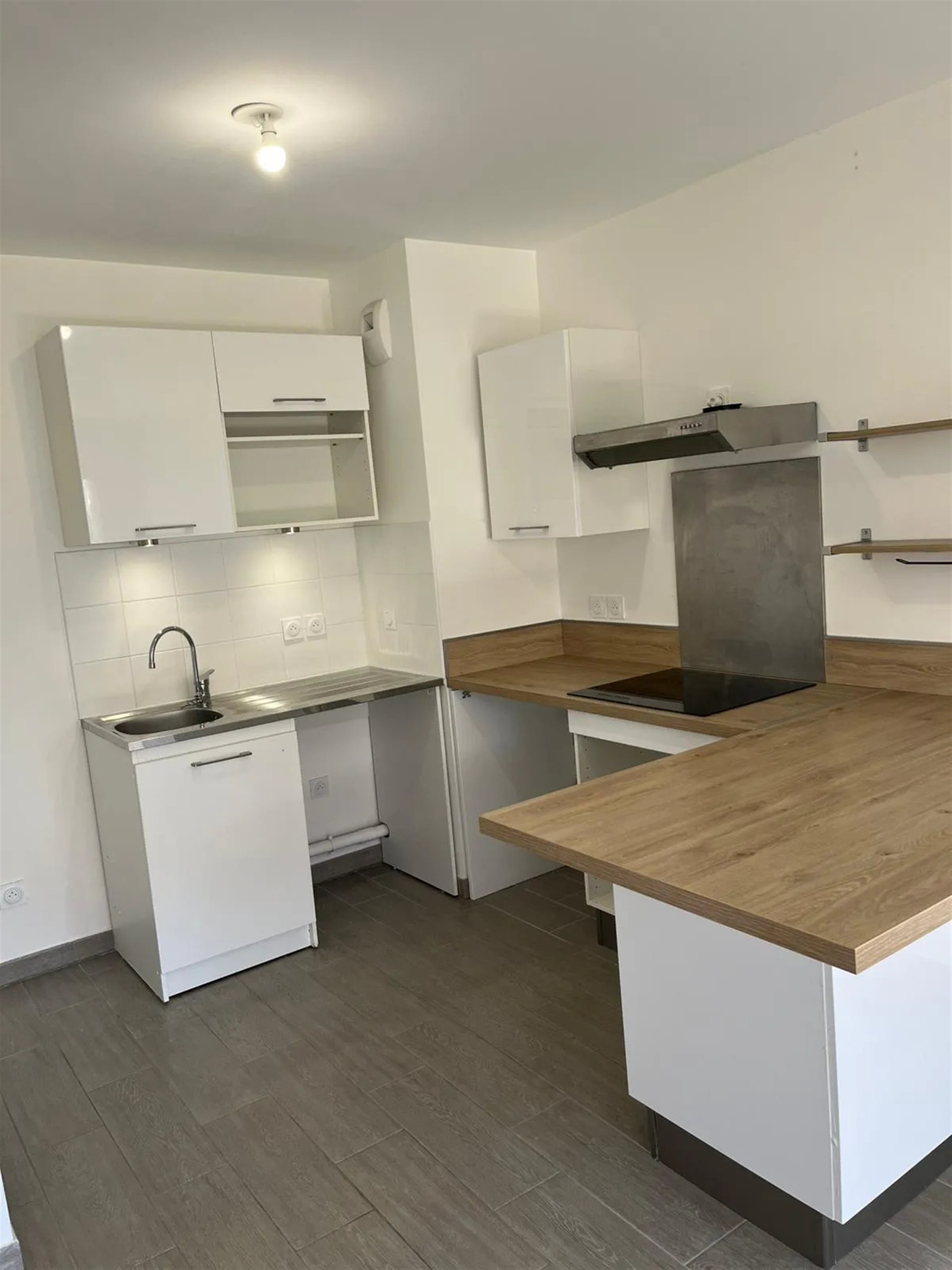 Appartement à louer, 40m², Le Puy-Sainte-Réparade