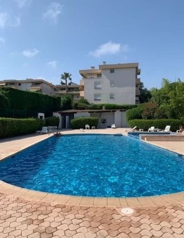 Appartement à louer, 100m², Saint-Laurent-du-Var