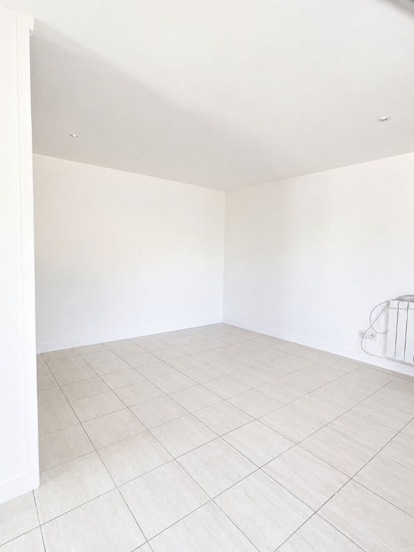 Appartement à louer, 22m², Feucherolles