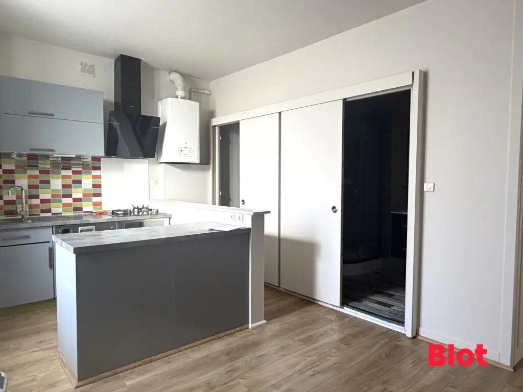 Appartement à louer, 107m², Fougères