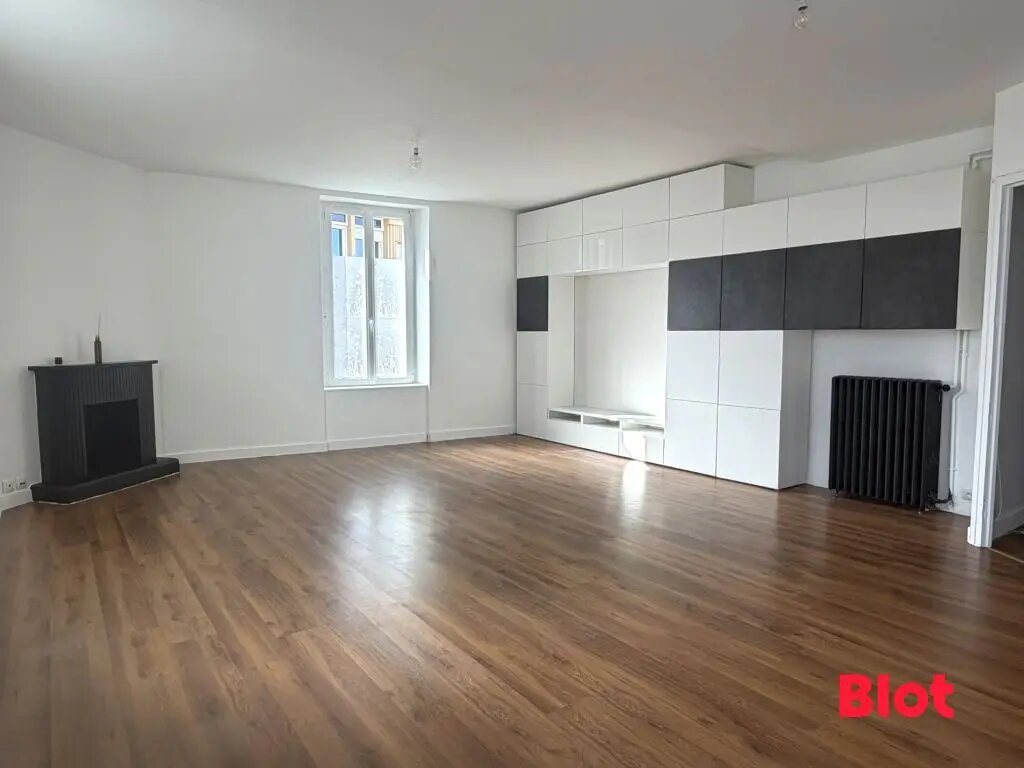 Appartement à louer, 107m², Fougères
