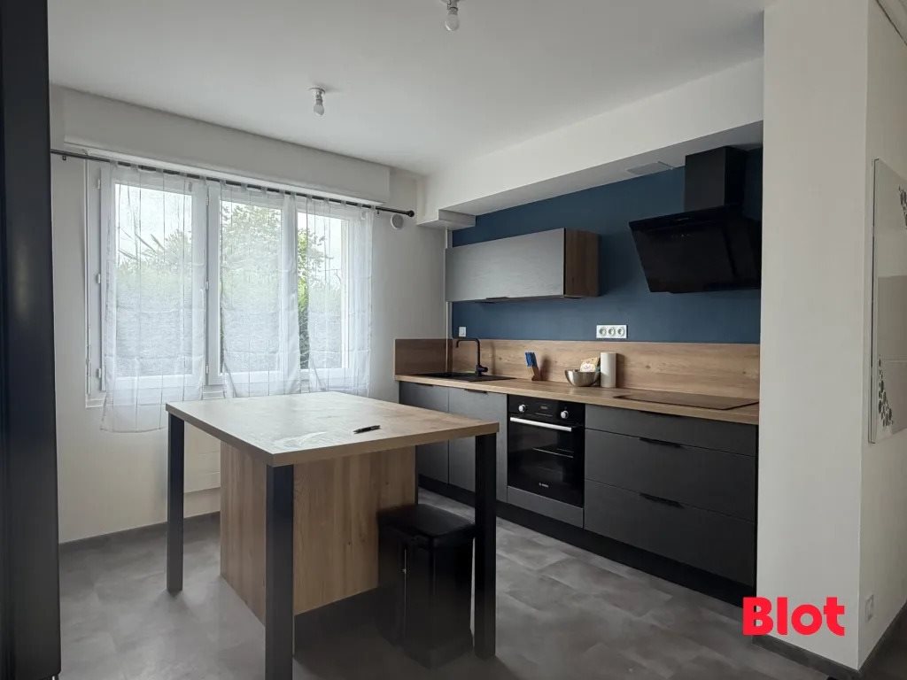 Appartement à louer, 74m², Fougères