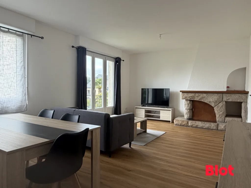 Appartement à louer, 74m², Fougères