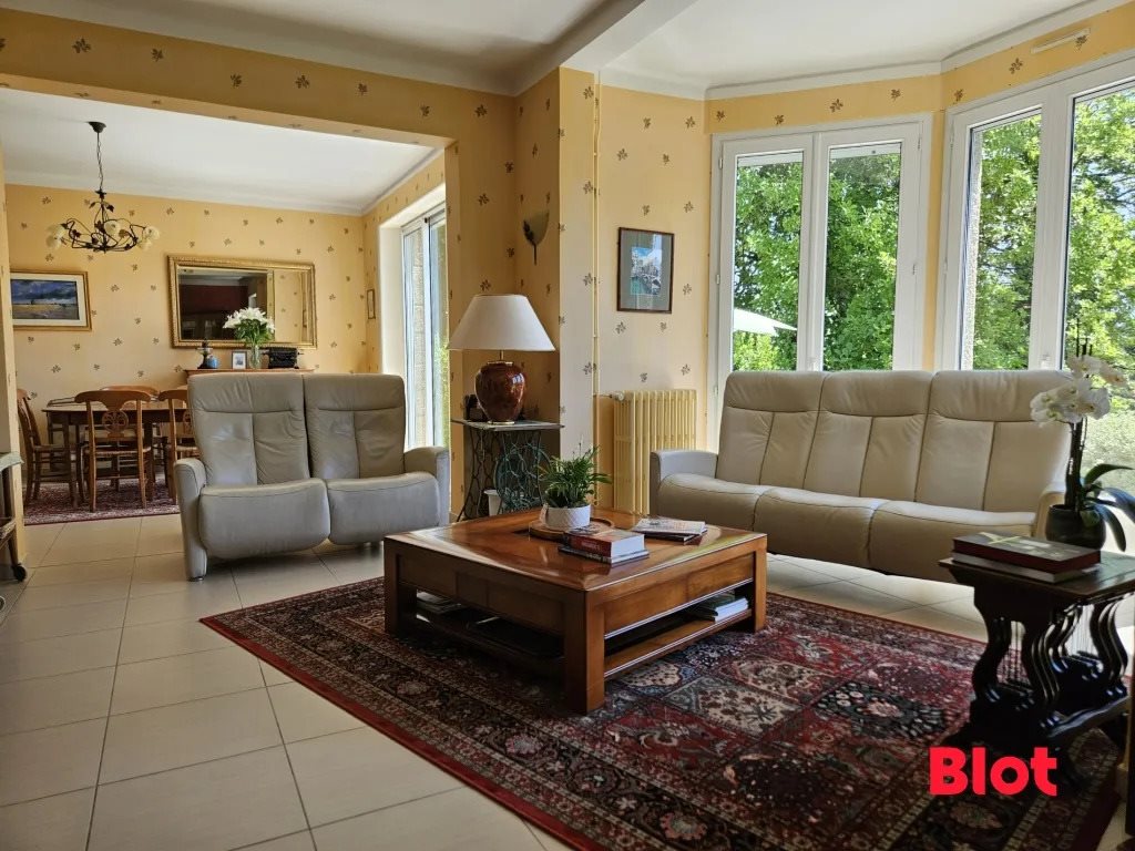 Maison à vendre, 267m², Fougères