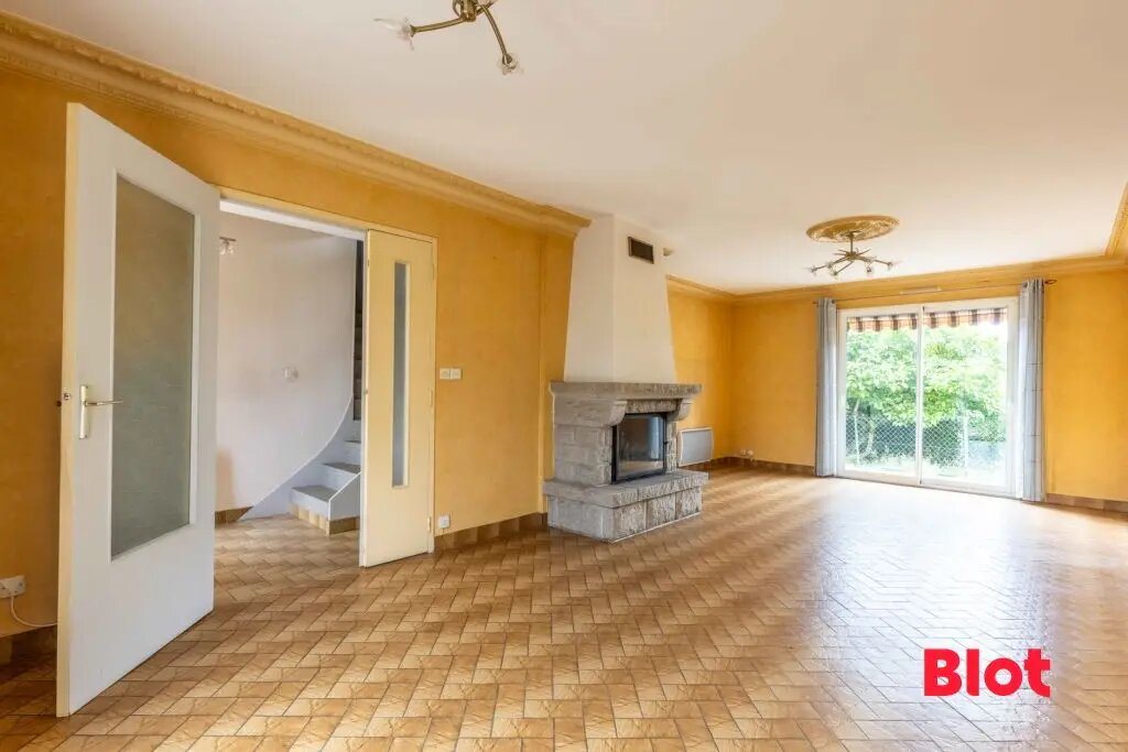 Maison à vendre, 97m², Fougères