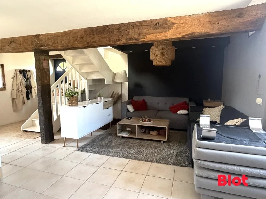 Maison à louer, 83m², Lécousse